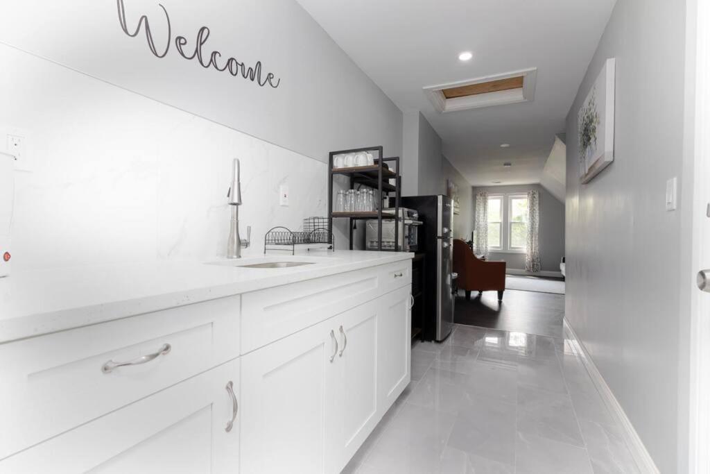 Cozy Micro Apartment, Minutes From Falls Niagara Falls Bagian luar foto